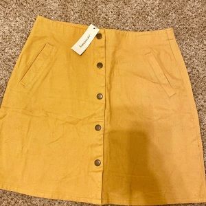 NWT FRANCHESCAS SKIRT